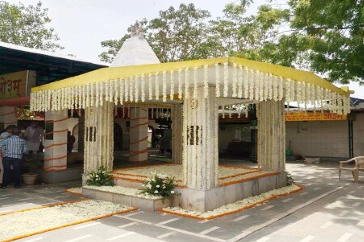 Garhmukteshwar Cremation Ground